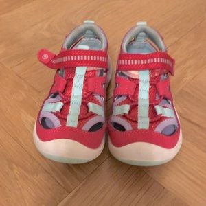 Stride Rite Little Girls Water Shoes size 6.5